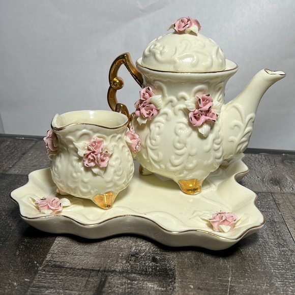 Other - Vintage Porcelain Tea Pot Set 22K Gold Trim Raised Rose Design